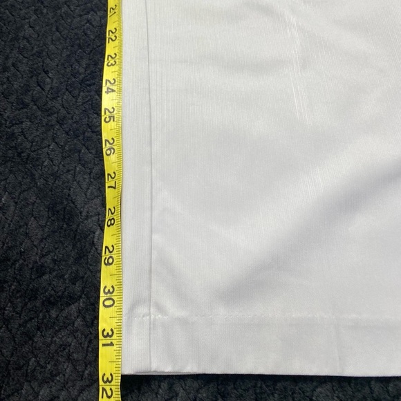 Izod Golf Pants Men’s 33W 32L Cream Color LIGHTWEIGHT GOLF CASUAL - Picture 8 of 10